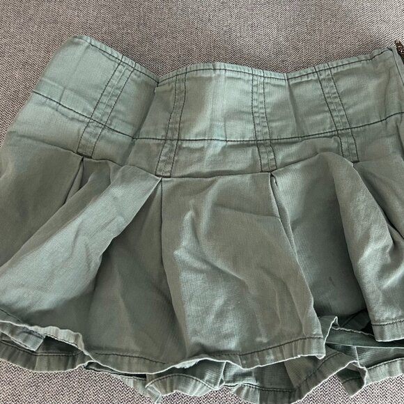 Garage Pants - Garage Green Pleated Skort Size P/S EUC